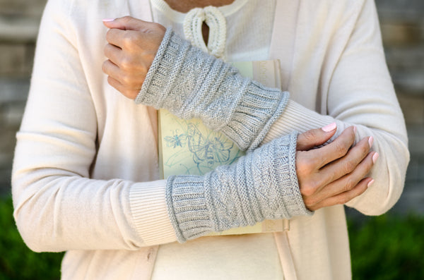 【SCENERITY】Cas warmer knit Get Your Wardrobe Winter-Ready with the Knit Factory Collection!